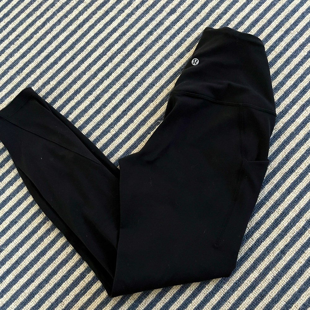 Lululemon Align 25” with pockets Size 6